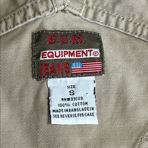 BUM EQUIPMENT VINTAGE KHAKI OVERALL SHORTS WITH BUCKLE DETAILS 💯 COTTON SZ S - Picture 7 of 14